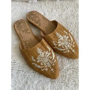 Women’s Tan and White Woven Sandal Flat by Joyfulie